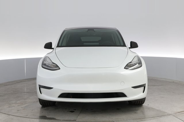 2023 Tesla Model Y — photo 9 of 21