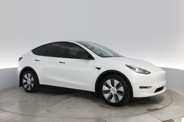 2023 Tesla Model Y — photo 11 of 21