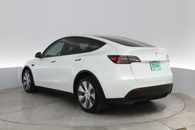 2023 Tesla Model Y — photo 14 of 21