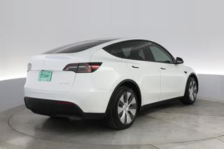 2023 Tesla Model Y — photo 2 of 21