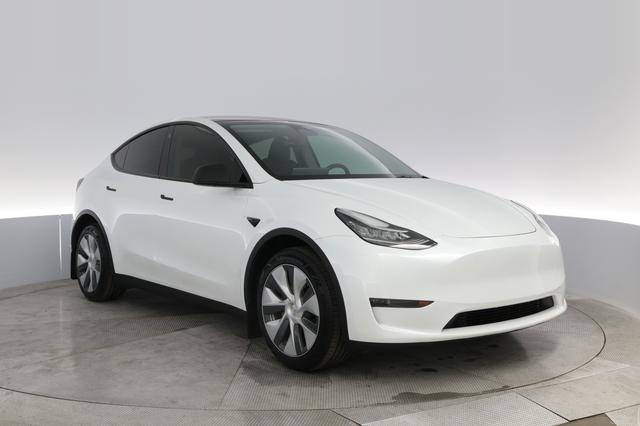 2023 Tesla Model Y — photo 10 of 21