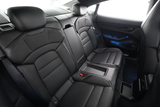 2020 Porsche Taycan — photo 4 of 21