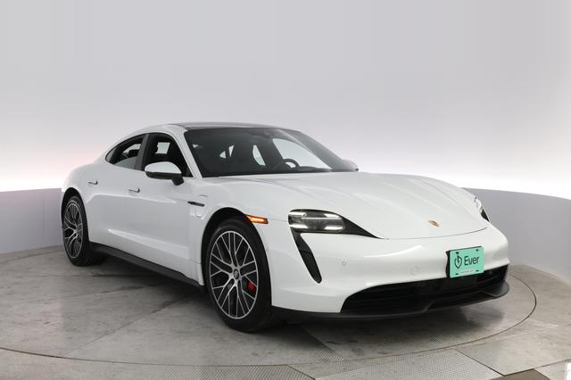 2020 Porsche Taycan — photo 10 of 21