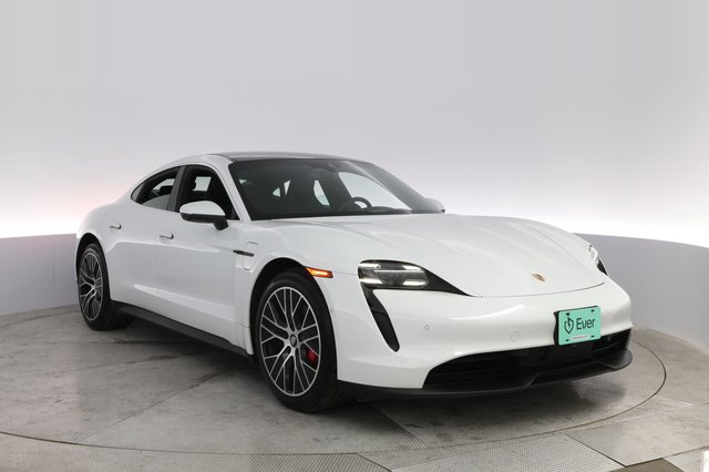 2020 Porsche Taycan — photo 10 of 21