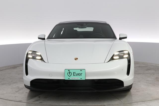 2020 Porsche Taycan — photo 9 of 21