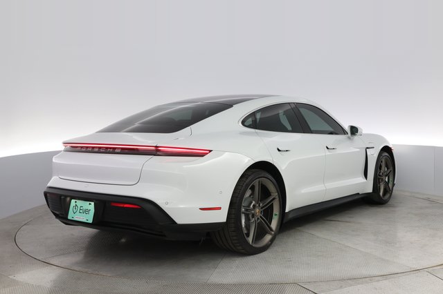 2022 Porsche Taycan — photo 2 of 22