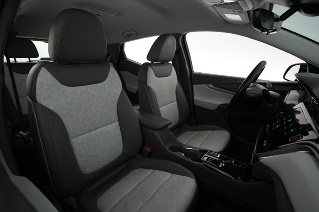 2023 Chevrolet Bolt EUV — photo 18 of 20