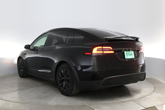 2024 Tesla Model X — photo 13 of 21