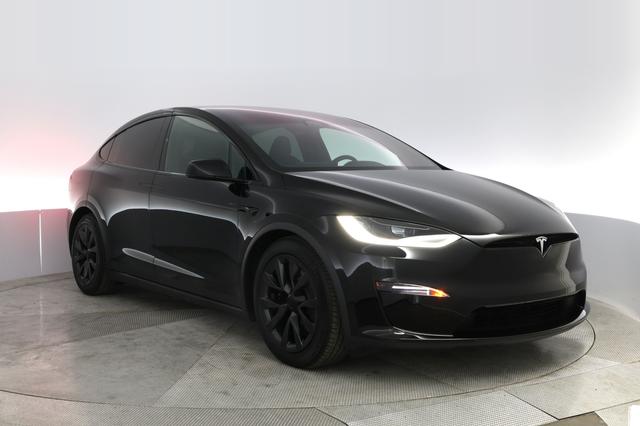 2024 Tesla Model X — photo 10 of 21