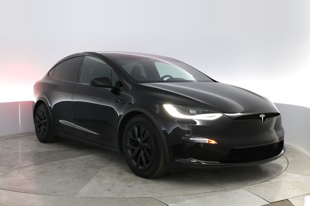 2024 Tesla Model X — photo 10 of 21