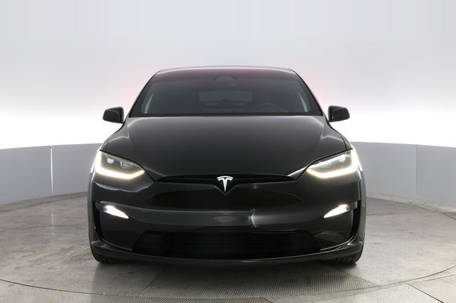 2024 Tesla Model X — photo 9 of 21