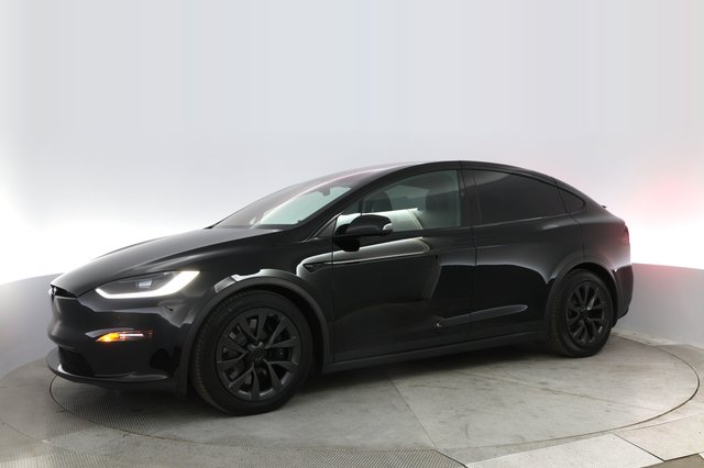 2024 Tesla Model X — photo 14 of 21