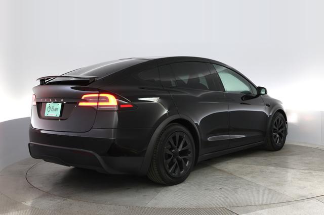 2024 Tesla Model X — photo 2 of 21