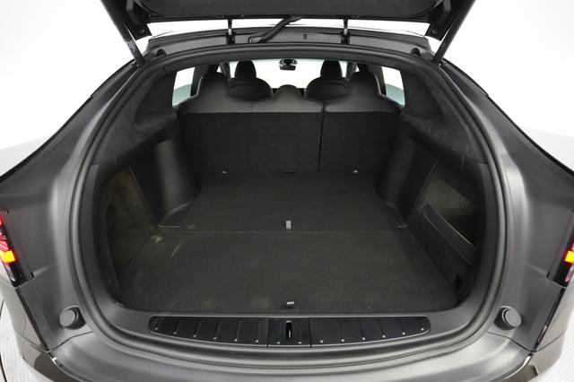 2024 Tesla Model X — photo 6 of 21