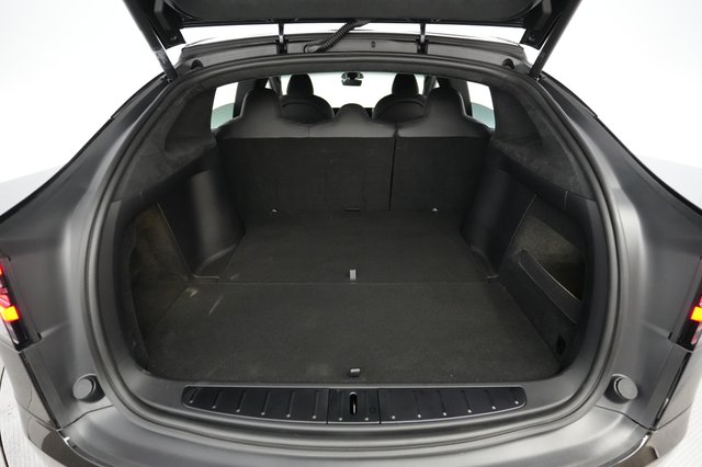 2024 Tesla Model X — photo 6 of 21