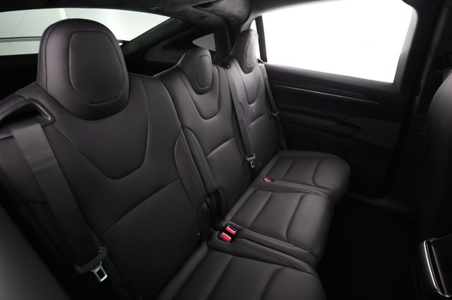 2024 Tesla Model X — photo 4 of 21
