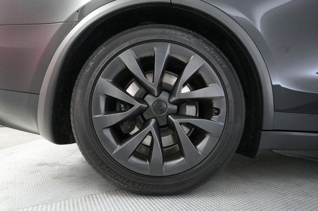 2024 Tesla Model X — photo 17 of 21