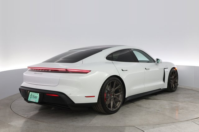 2021 Porsche Taycan — photo 2 of 25