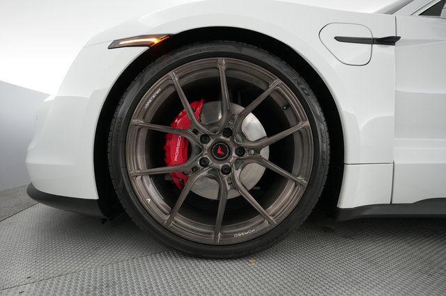 2021 Porsche Taycan — photo 15 of 25