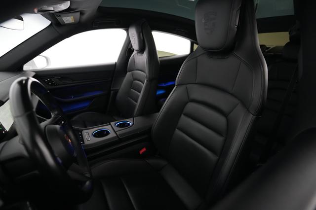2021 Porsche Taycan — photo 3 of 25