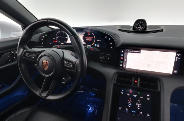2021 Porsche Taycan — photo 20 of 25