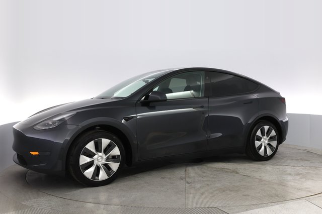 2024 Tesla Model Y — photo 14 of 22