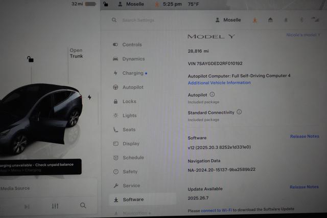 2024 Tesla Model Y — photo 5 of 22