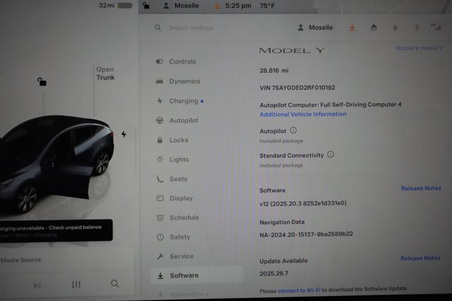 2024 Tesla Model Y — photo 5 of 22