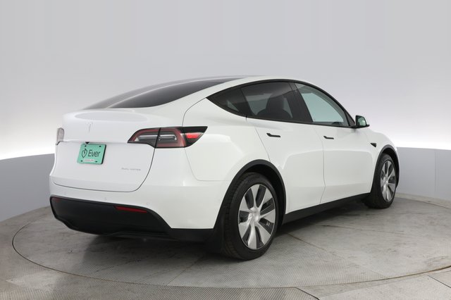 2021 Tesla Model Y — photo 2 of 21