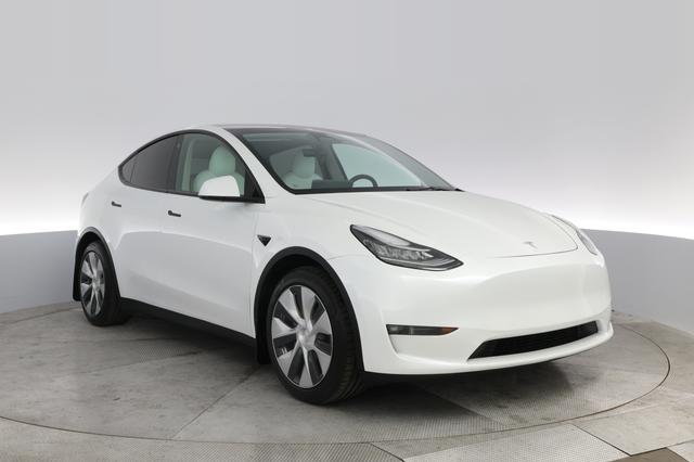 2021 Tesla Model Y — photo 10 of 21