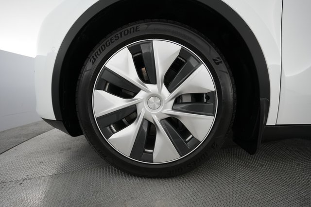 2021 Tesla Model Y — photo 15 of 21