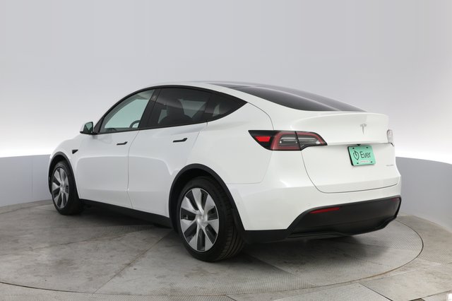 2021 Tesla Model Y — photo 13 of 21