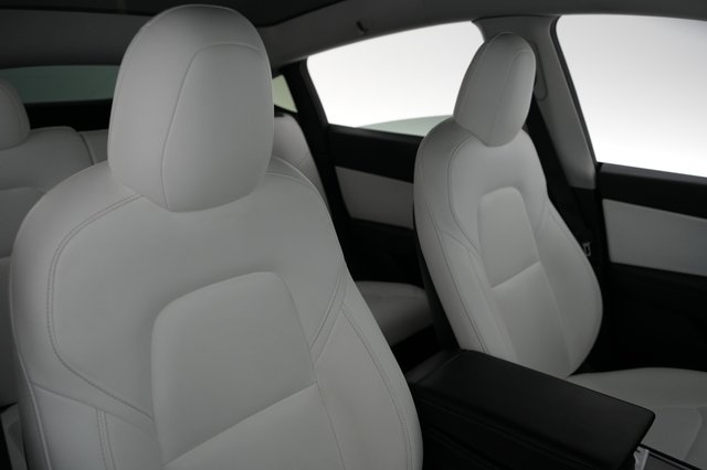 2021 Tesla Model Y — photo 18 of 21
