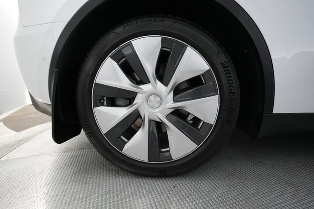 2021 Tesla Model Y — photo 17 of 21