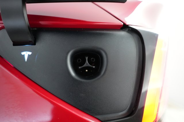 2022 Tesla Model Y — photo 8 of 22