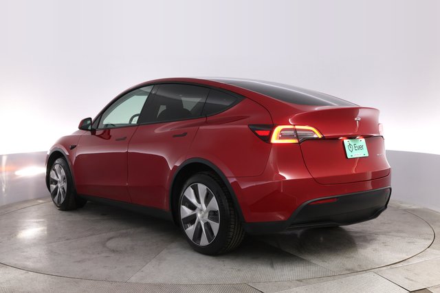 2022 Tesla Model Y — photo 13 of 22