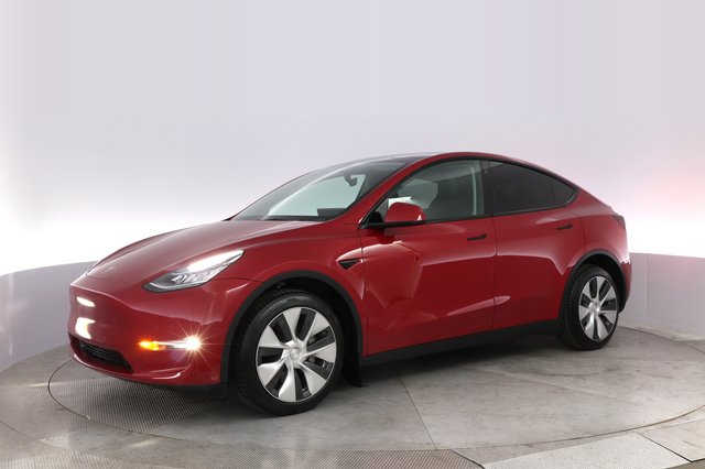 2022 Tesla Model Y — photo 14 of 22