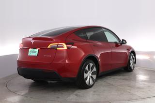 2022 Tesla Model Y — photo 2 of 22
