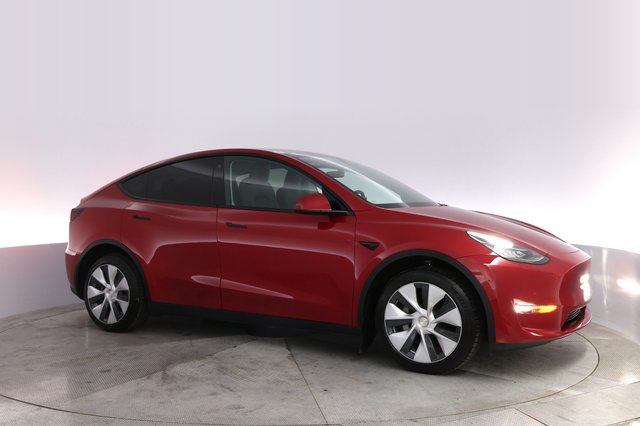 2022 Tesla Model Y — photo 11 of 22