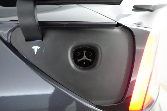 2022 Tesla Model 3 — photo 8 of 21