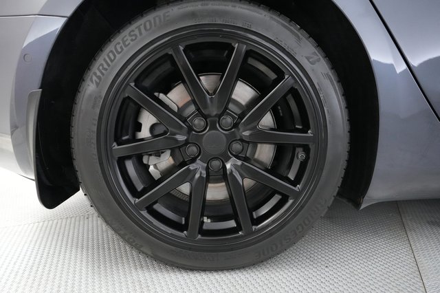 2022 Tesla Model 3 — photo 17 of 21