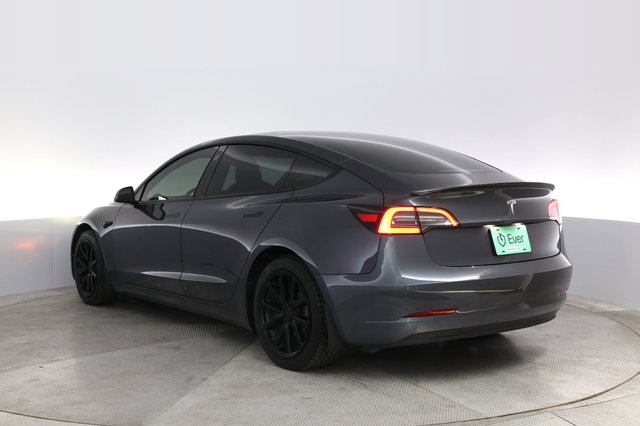 2022 Tesla Model 3 — photo 13 of 21