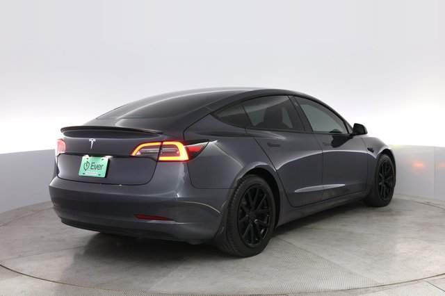 2022 Tesla Model 3 — photo 2 of 21