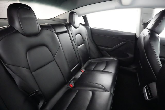 2022 Tesla Model 3 — photo 4 of 21
