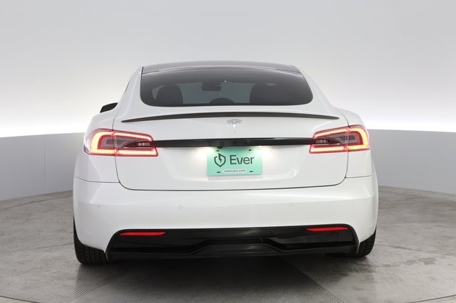 2022 Tesla Model S — photo 12 of 23