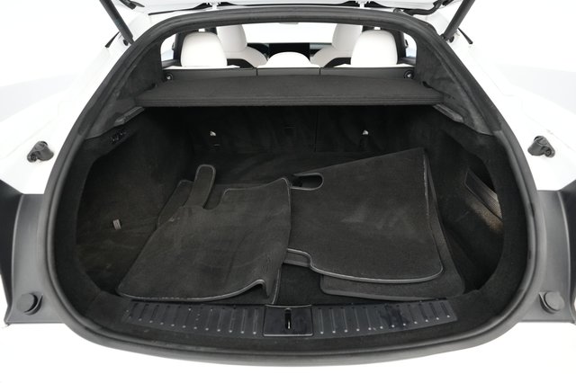 2022 Tesla Model S — photo 6 of 23
