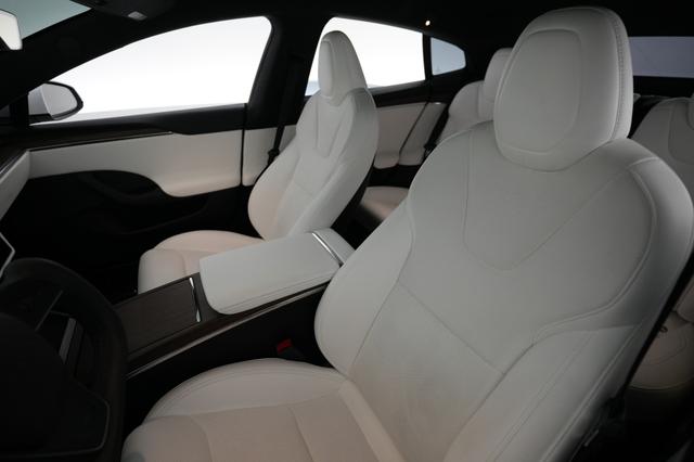 2022 Tesla Model S — photo 3 of 23