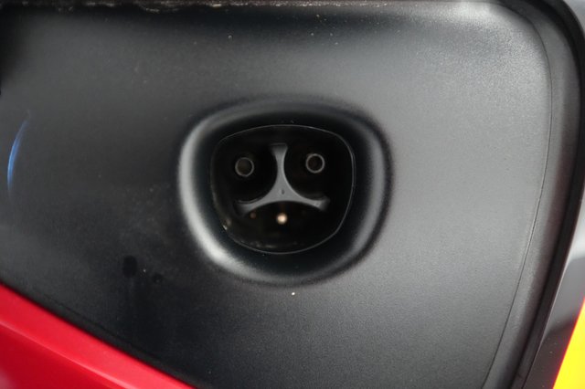 2023 Tesla Model 3 — photo 8 of 23