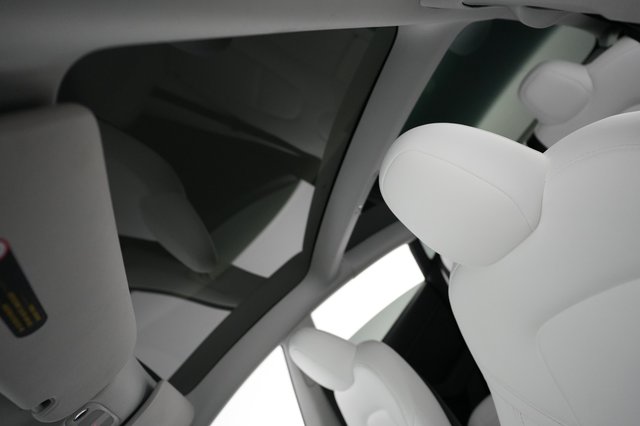 2023 Tesla Model 3 — photo 20 of 23