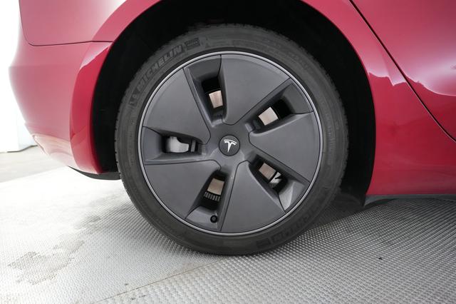 2023 Tesla Model 3 — photo 7 of 23
